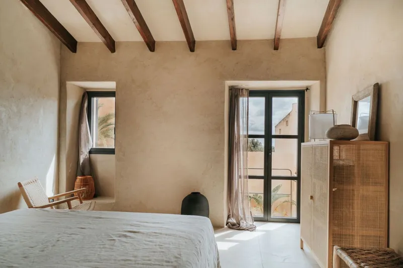 In Es Llombards, a renovated town house with an exquisite style, ready to move into — photo 11