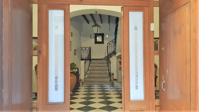 Large Mallorcan house for sale in a quiet area — photo 3