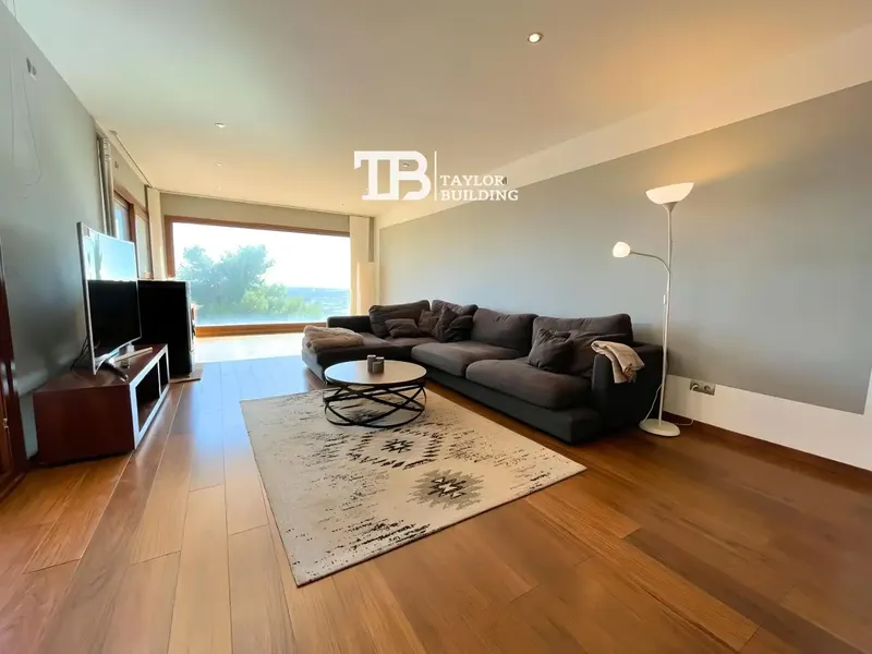 TaylorBuilding Real Estate sells this incredible detached house in Bunyola, in the Sa Font Seca urbanization, with 8 bedrooms and — photo 8