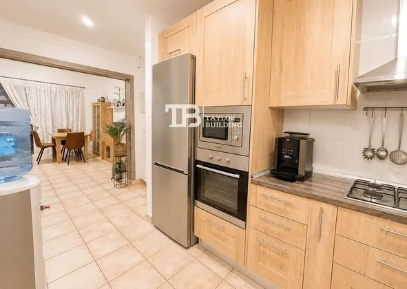 Flat / apartment in Calle Maria Antònia Salvà, Son Serra - La Vileta - Son Pereto, Palma de Mallorca — photo 3