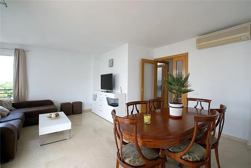 Flat of approx. 124m² with a terrace in a residential complex with a communal swimming pool — photo 8