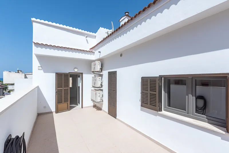 Dreamlike villa near the beach with fantastic views and sea views — photo 11