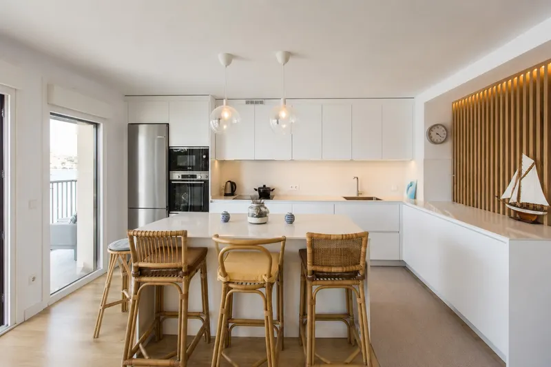Renovated apartment on the seafront in Santa Ponsa — photo 10