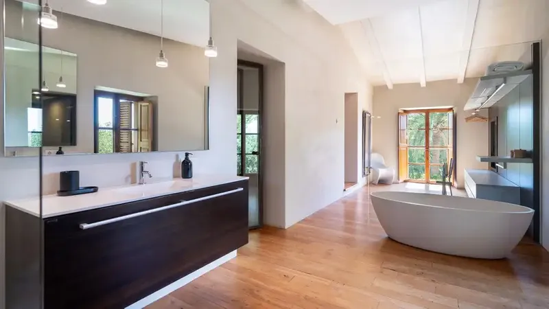 Ubicada en la exclusiva y tranquila zona de Sa Casa Blanca, Palma, esta extraordinaria finca rústica representa el perfecto equilibrio entre — photo 7