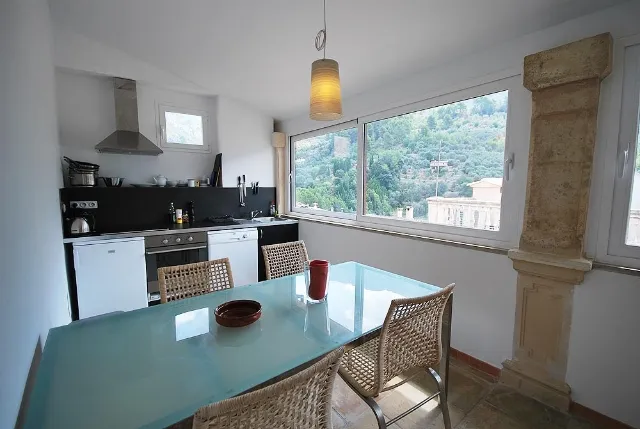Stylish duplex apartment in moorish townhouse in Fornalutx — photo 10