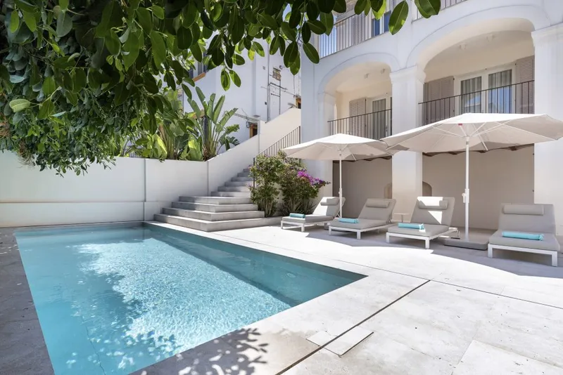 Ref. 2114; Luxurious historic villa with pool in Palma, El Terreno, for sale — photo 3