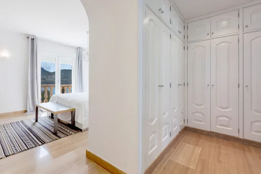Camp de Mar, Exclusive villa with pool and panoramic sea views in a privileged location in Camp de Mar — photo 9