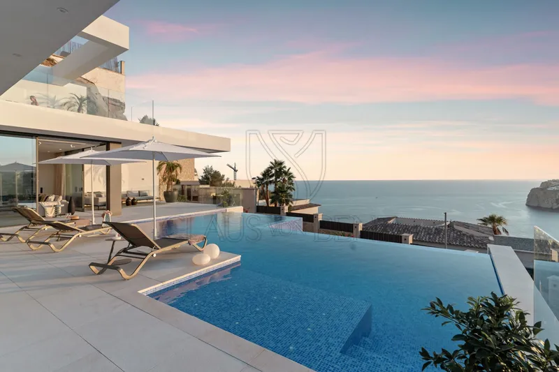 Luxury villa of superlatives in Cala Llamp / Port d'Andratx — photo 1