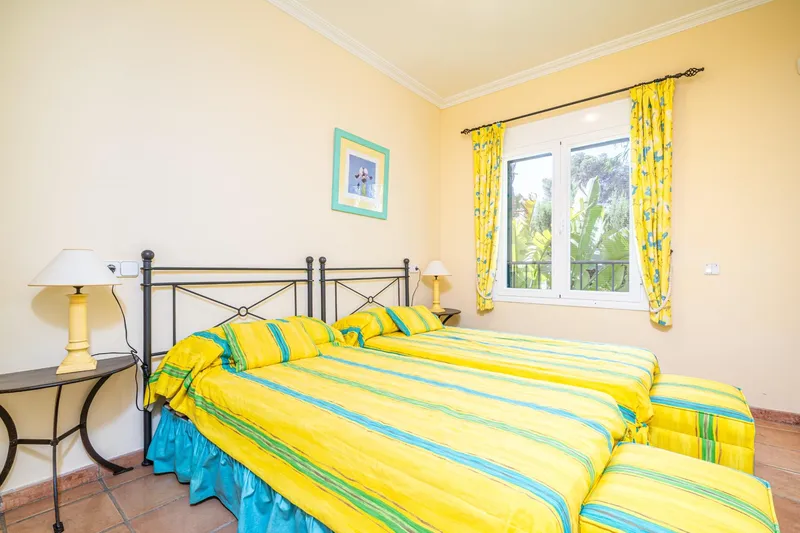 Exclusive property with garden and private pool in Son Verí Nou — photo 11