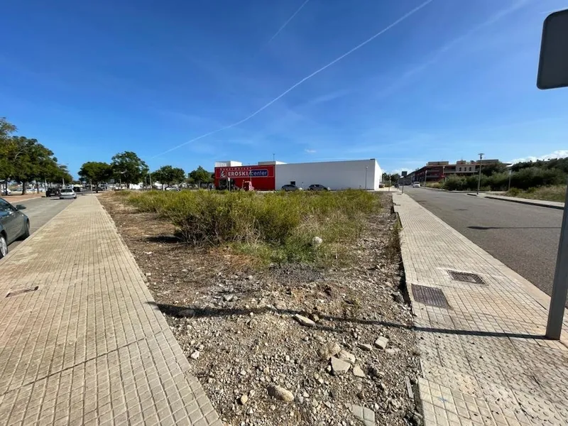 Urban plot for commercial use in Sa Pobla — photo 10