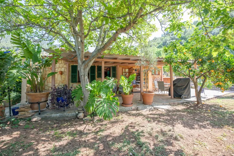 Peaceful Cottage with Village Views — photo 2
