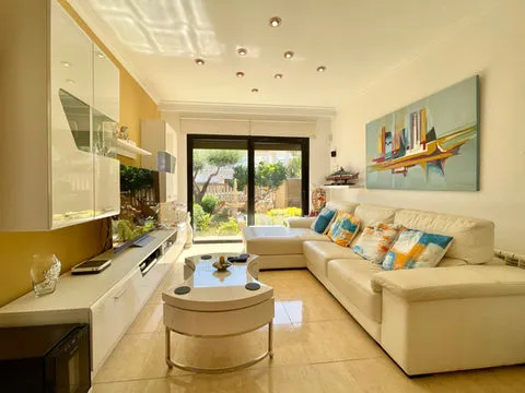 Exclusive detached villa with pool for sale in El Toro, next to Port Adriano — photo 9