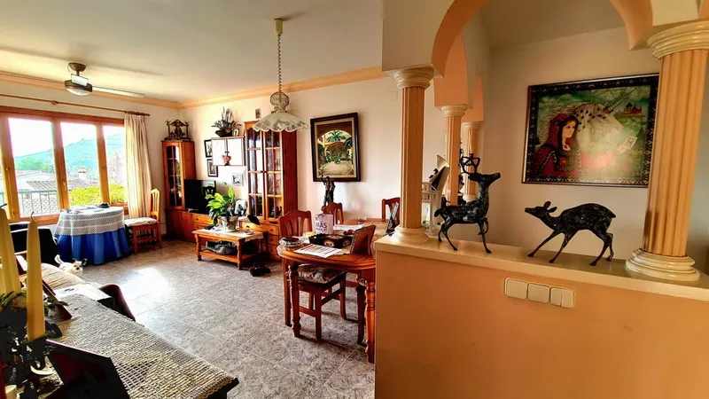 Townhouse with multiple possibilities — photo 11