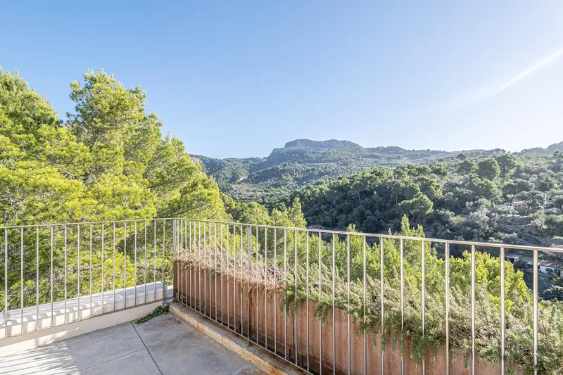Luxury modern villa with panoramic views and pool in Port de Sóller — photo 11