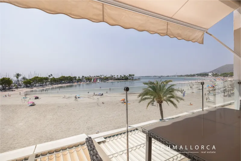 Holiday apartment on the frontline of the beach and marina — photo 6