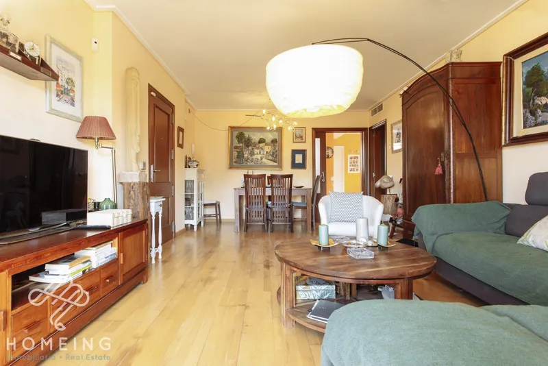 Penthouse with large terrace, elevator, communal pool and parking with storage room. — photo 9