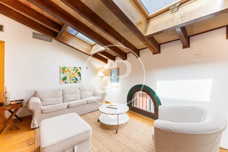 Penthouse for Sale with Tenant in Cort, Palma — photo 8