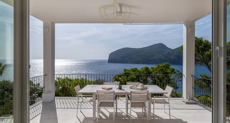 Beautiful sea view villa with pool in Camp de Mar - holiday rental — photo 8