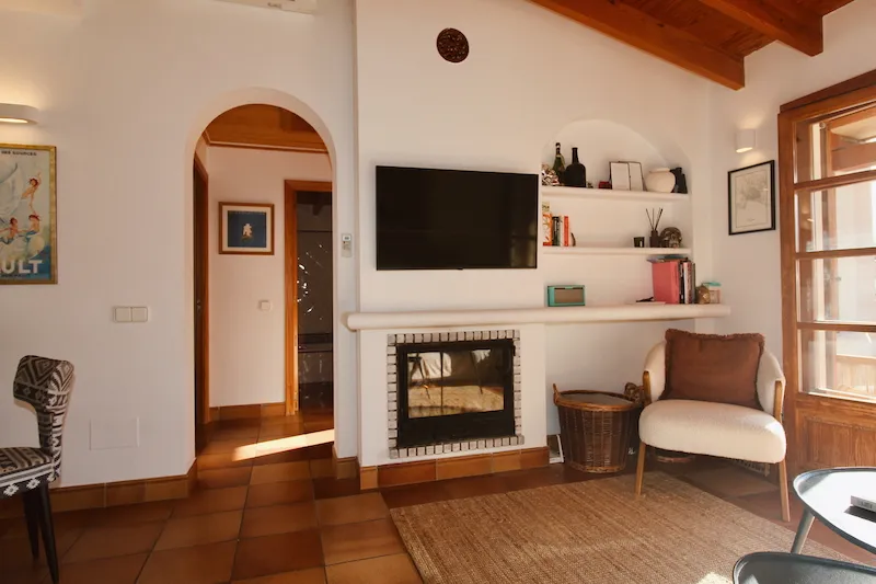 Apartment in a residential complex with a communal swimming pool in Port de Sóller — photo 11