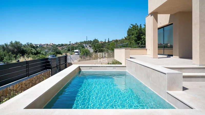 Villa for sale in Lloseta — photo 1