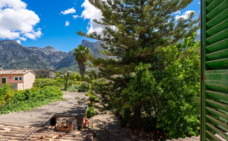 Country house with large garden in Sóller — photo 10