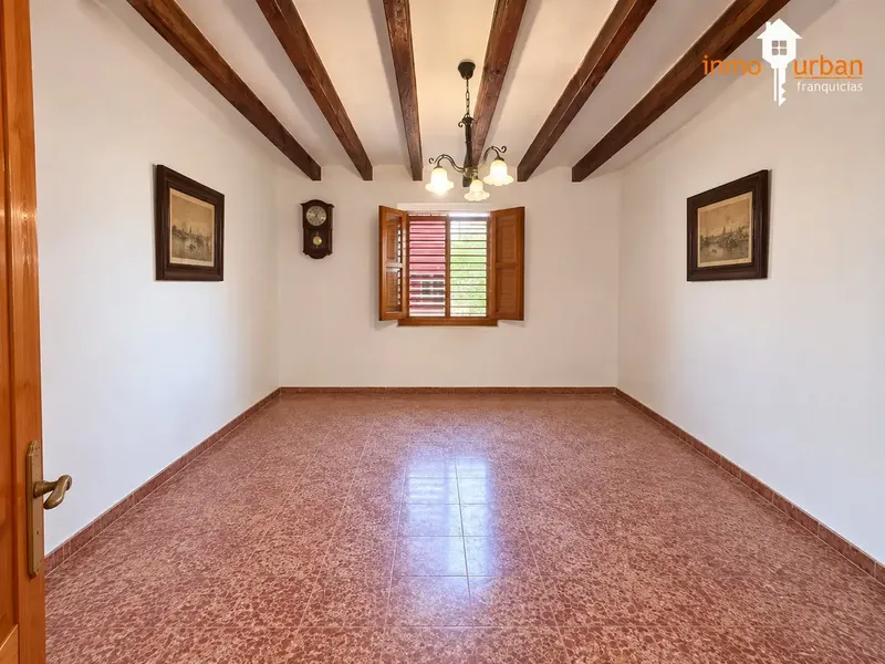 Presentamos esta exclusiva finca rústica con carácter y esencia mallorquina, situada en una tranquila zona de Establiments, a pocos minutos  — photo 7