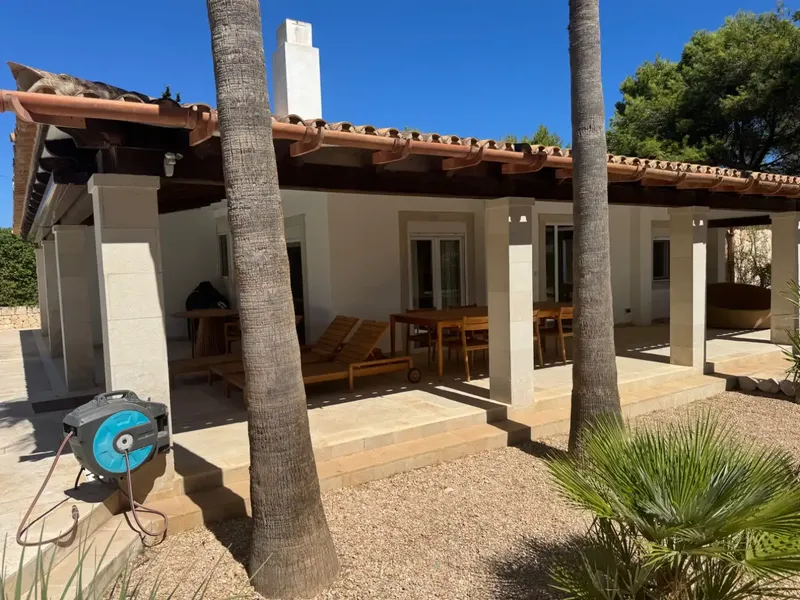 Discover this magnificent 383 m² home on a spectacular 2,804 m² plot — photo 3
