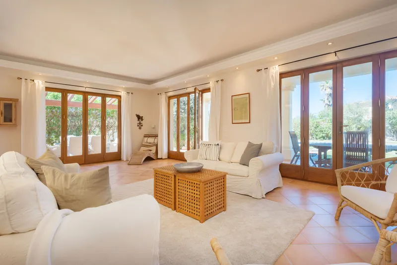 Villa in Santa Ponsa - partial sea view from the terrace — photo 3