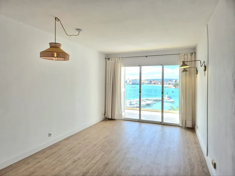 Apartment on the beach with rental potential 1 — photo 3