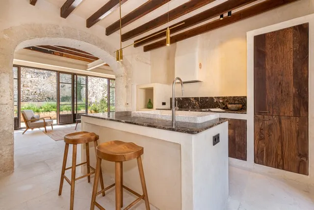 Renovated town house with pool for sale in Selva, Central Mallorca — photo 6