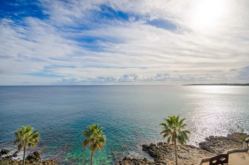 90m² penthouse with 2 bedrooms, sea views & rooftop terrace for sale — photo 2