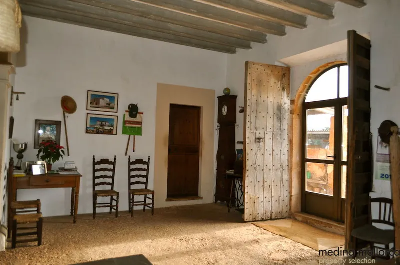 Historic finca for renovation in Llucmajor — photo 2