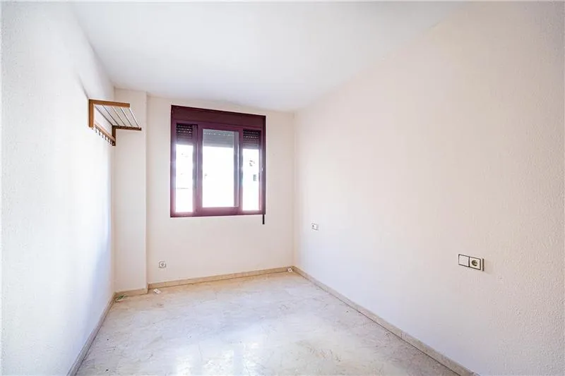 Apartment in a residential complex with a communal pool, — photo 6