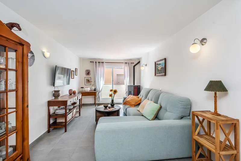 Living close to the sea in Colònia de Sant Pere — photo 4