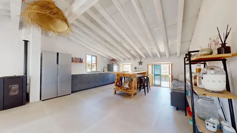 Renovation opportunity - A charming home with jaw dropping mountain views in one of the most sought after locations in Soller — photo 4