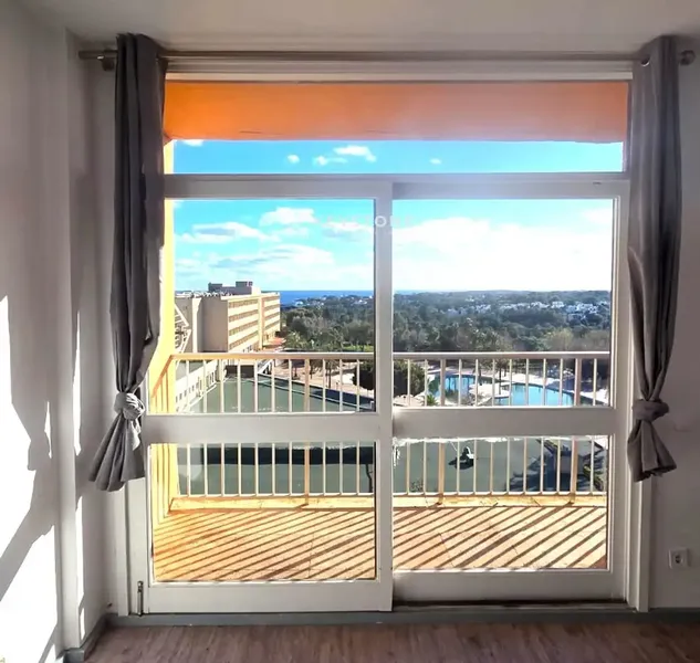 This 30 m² studio in Calas de Mallorca stands out for its incredible unobstructed views and abundant natural light throughout the day. — photo 1