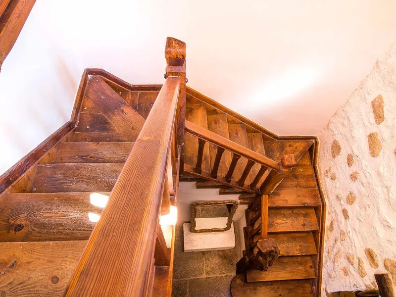 19th-century Mallorcan estate in need of renovation with sea views — photo 11