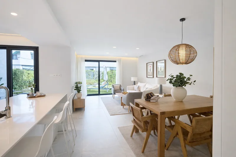 Modern townhouse with private pool and fully furnished in a new residential complex in Palma Mas — photo 5