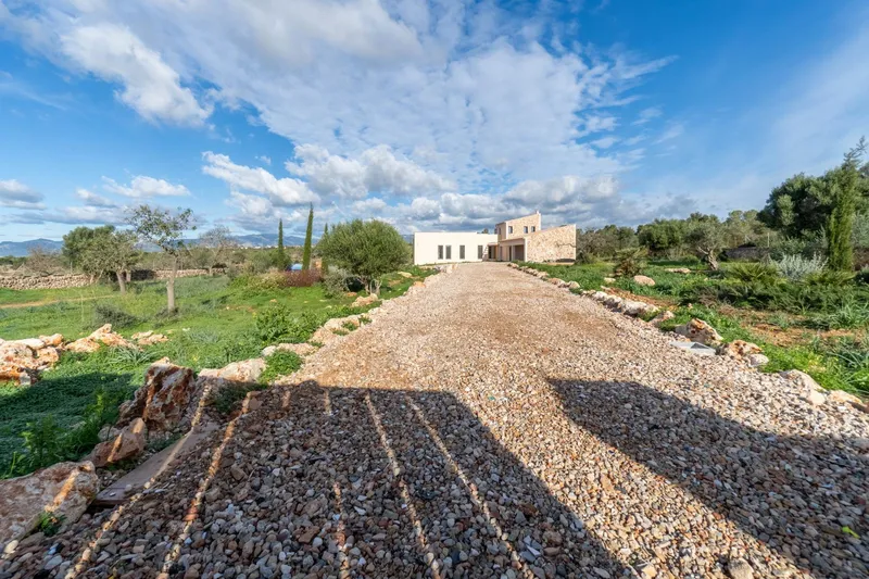 Farmhouse with panoramic views — photo 5