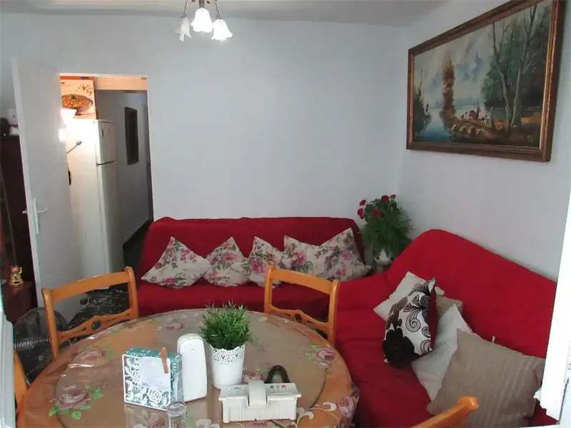 ABSTERNERSE INMOBILIARIAS. GRACIAS. Se vende piso de 85 m2 que consta de 3 habitaciones, 1 salon, 1 cocina, 1 baño, 1 trastero, 1 coladuria, — photo 6