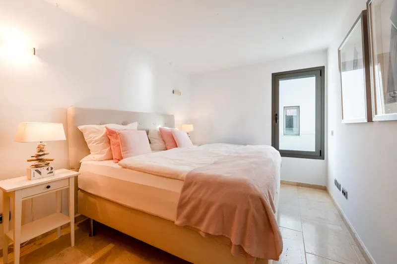 Exclusive apartment on the first sea line — photo 11