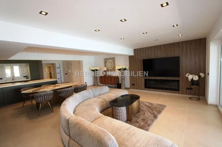 Exclusive luxury apartment on the first sea line at Playa de Palma — photo 10