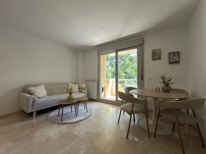 Acogedor piso reformado con balcon y terraza privada — photo 1