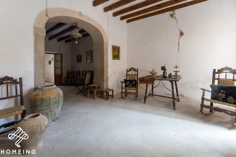 Large village house from 1850 in Costitx with enormous garden — photo 5