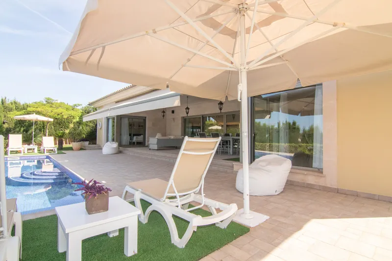 Villa with large pool terrace and vacation rental license in Marratxi, close to Palma — photo 2