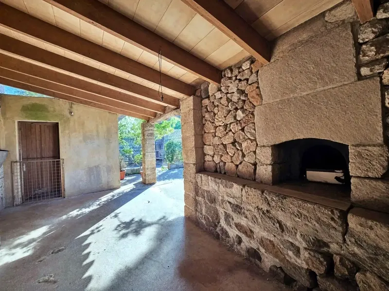 Located a few minutes from Pollença, this traditional rustic finca offers an excellent opportunity for those seeking a property with — photo 12