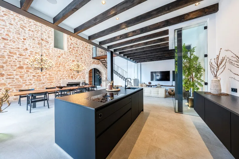 Design townhouse in the heart of Santanyí with 360° roof terrace — photo 7