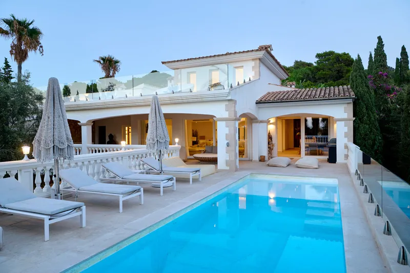 Exclusive: First-class family villa with sea views in Santa Ponsa - Marcel Remus Real Estate — photo 1