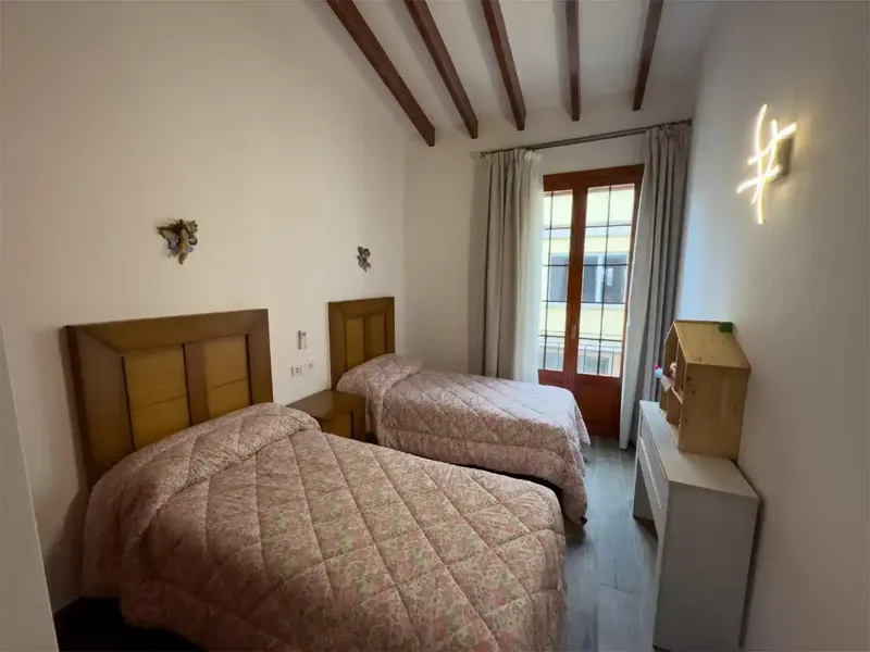 ¡Bienvenido a tu futuro hogar en Mallorca! ¿Te imaginas viviendo en una casa de pueblo mallorquina que combina el encanto de la tradición co — photo 5