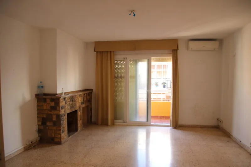 4-bedroom flat in Palma (s´Escorxador area) with balcony and lift — photo 1